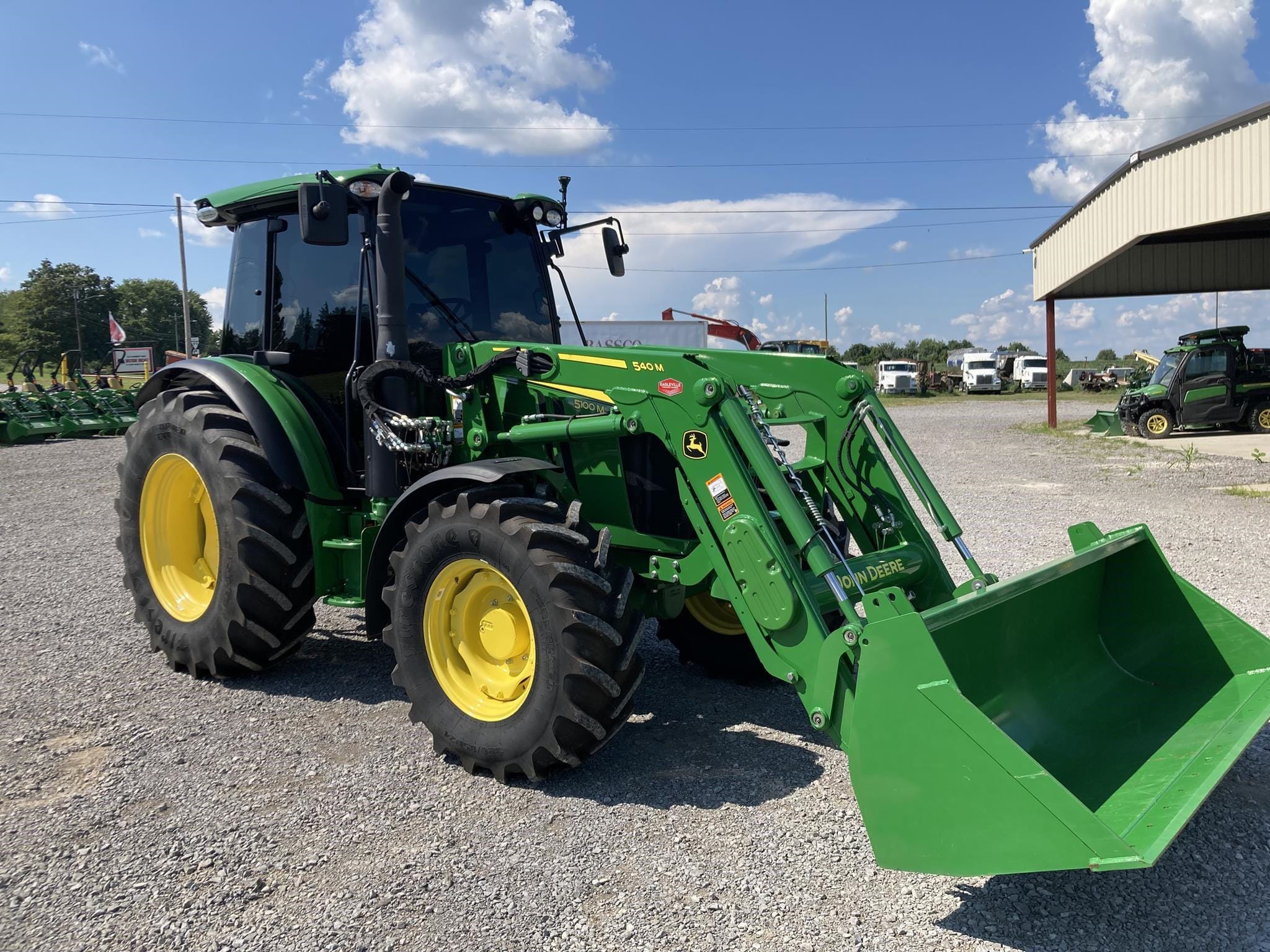 2022 John Deere 5100M Equipment Image0