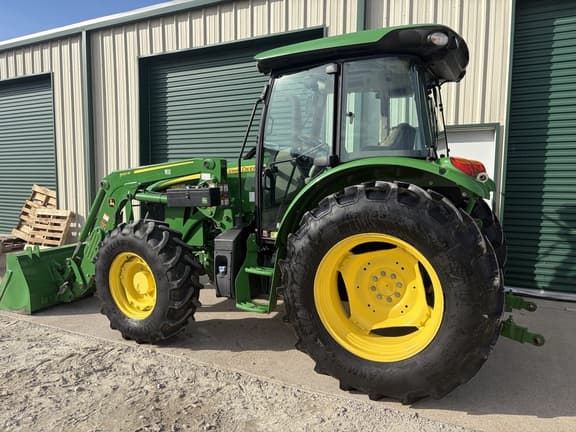 Image of John Deere 5100M equipment image 2