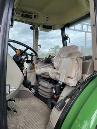 Image of John Deere 5100M equipment image 1