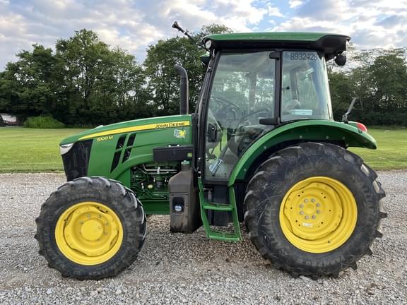 Image of John Deere 5100M equipment image 1