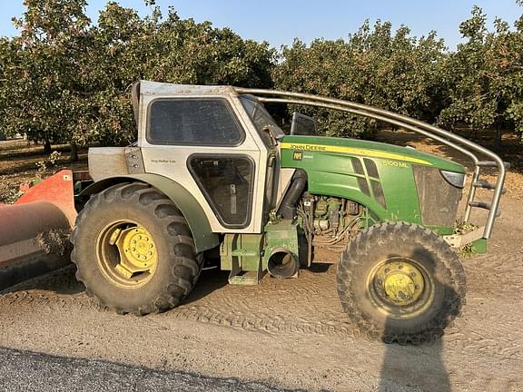 Image of John Deere 5100M equipment image 2