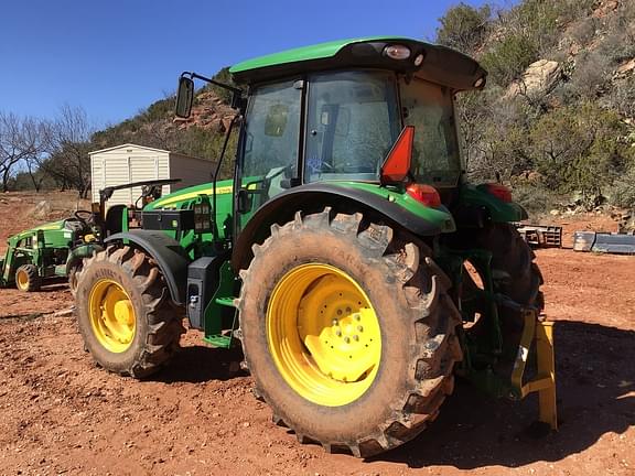 Image of John Deere 5100M equipment image 4