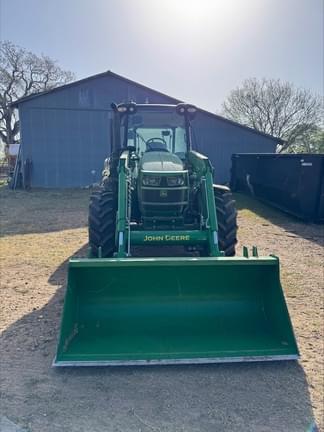 Image of John Deere 5100M equipment image 4