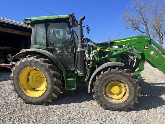 Image of John Deere 5100M equipment image 4