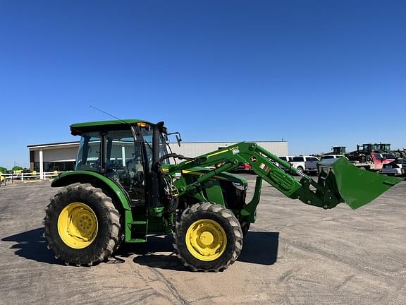 Image of John Deere 5100M equipment image 4