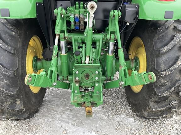 Image of John Deere 5100M equipment image 4