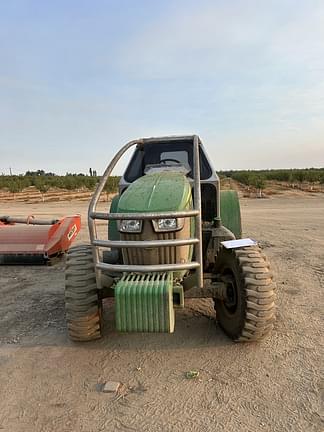 Image of John Deere 5100M equipment image 4