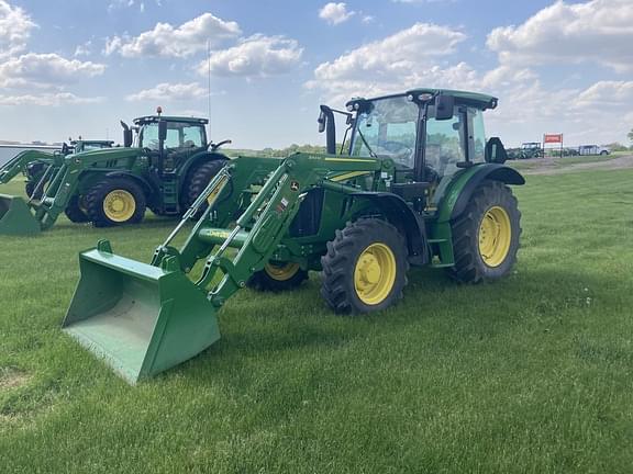 Image of John Deere 5100M equipment image 1