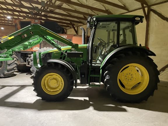 Image of John Deere 5100M equipment image 2