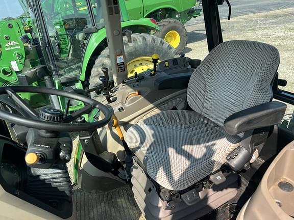 Image of John Deere 5100M equipment image 2