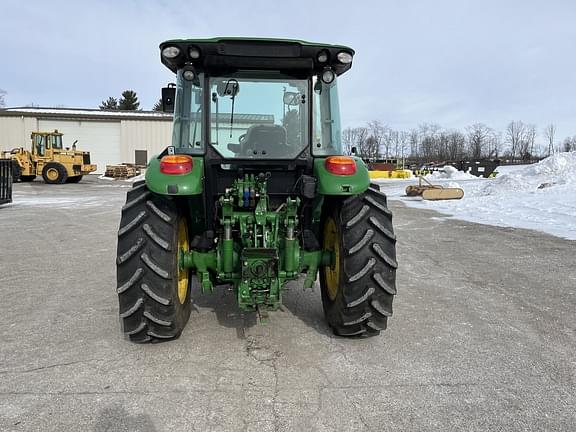 Image of John Deere 5100M equipment image 3