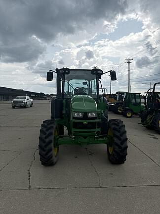 Image of John Deere 5100M equipment image 3