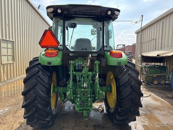 Image of John Deere 5100M equipment image 4