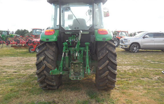 Image of John Deere 5100M equipment image 2