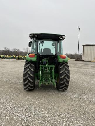 Image of John Deere 5100M equipment image 4
