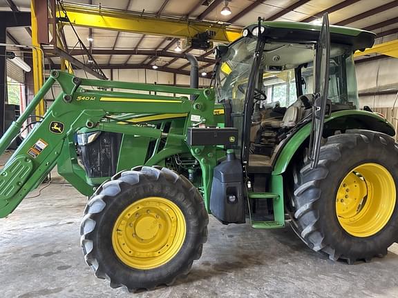 Image of John Deere 5100M equipment image 2