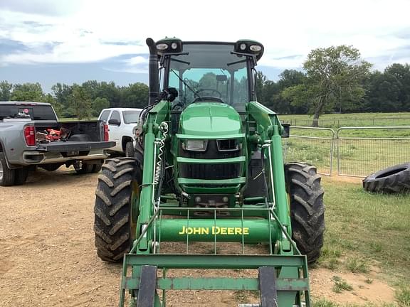 Image of John Deere 5100M equipment image 2