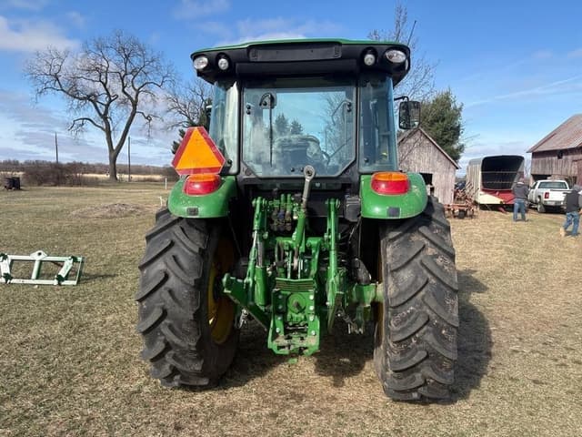 Image of John Deere 5100M equipment image 4