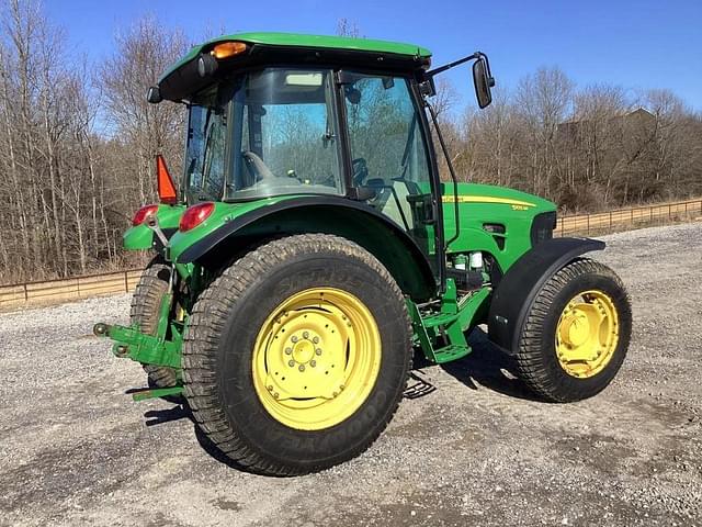 Image of John Deere 5105M equipment image 2