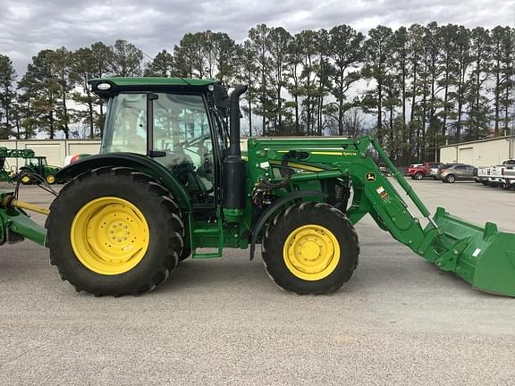 Image of John Deere 5115M equipment image 1