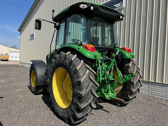 Image of John Deere 5115M equipment image 3