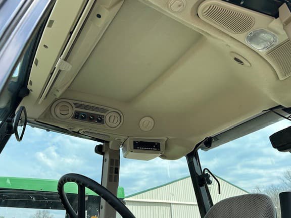 Image of John Deere 5115M equipment image 2