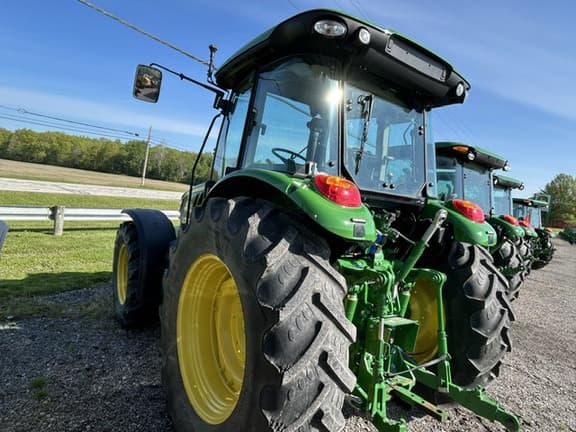 Image of John Deere 5115M equipment image 2