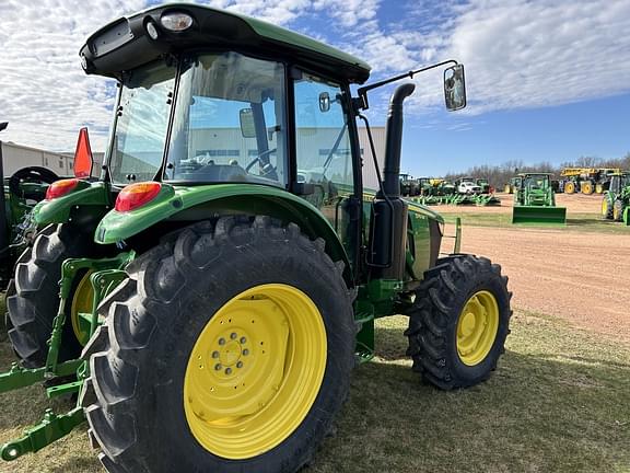 Image of John Deere 5115M equipment image 1