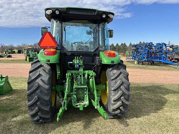 Image of John Deere 5115M equipment image 2