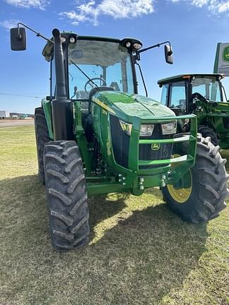 Image of John Deere 5115M equipment image 3