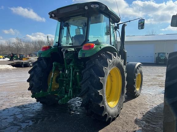 Image of John Deere 5115M equipment image 3