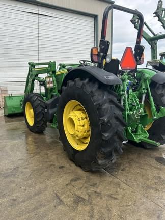 Image of John Deere 5115M equipment image 3