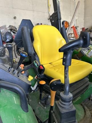 Image of John Deere 5115M equipment image 3