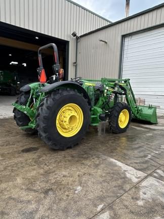 Image of John Deere 5115M equipment image 2