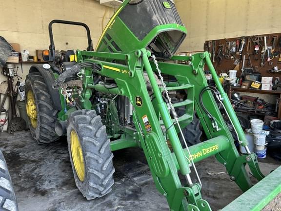 Image of John Deere 5115M equipment image 1