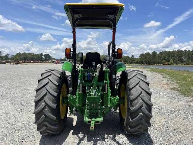 Image of John Deere 5115M equipment image 3