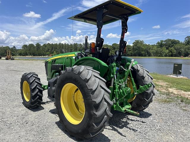 Image of John Deere 5115M equipment image 2