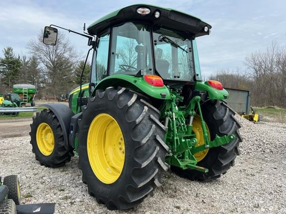 Image of John Deere 5115M equipment image 4