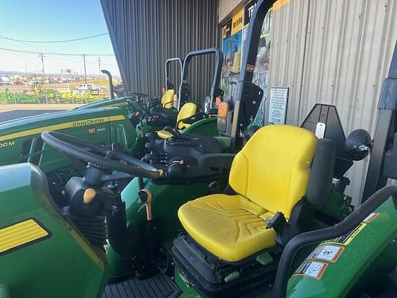 Image of John Deere 5115M equipment image 4