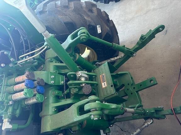 Image of John Deere 5115M equipment image 1