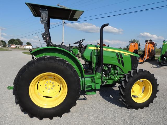 Image of John Deere 5115M equipment image 3