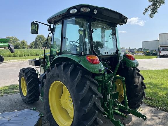 Image of John Deere 5115M equipment image 4