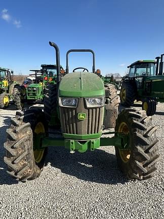 Image of John Deere 5115M equipment image 2