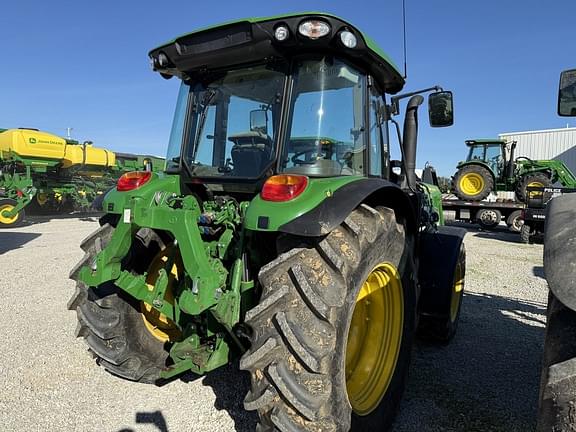 Image of John Deere 5115M equipment image 3