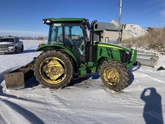 Image of John Deere 5115M equipment image 2