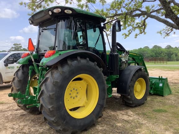 Image of John Deere 5115M equipment image 4