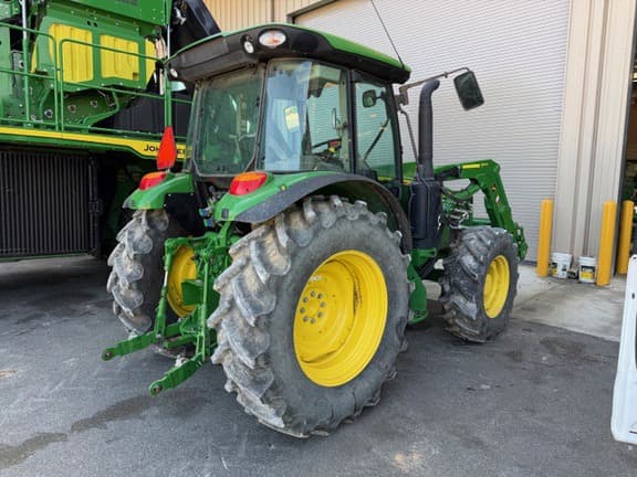 Image of John Deere 5115M equipment image 4