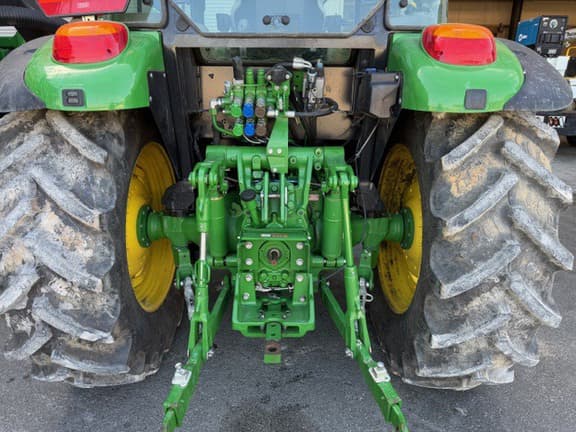 Image of John Deere 5115M equipment image 3