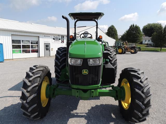 Image of John Deere 5115M equipment image 4