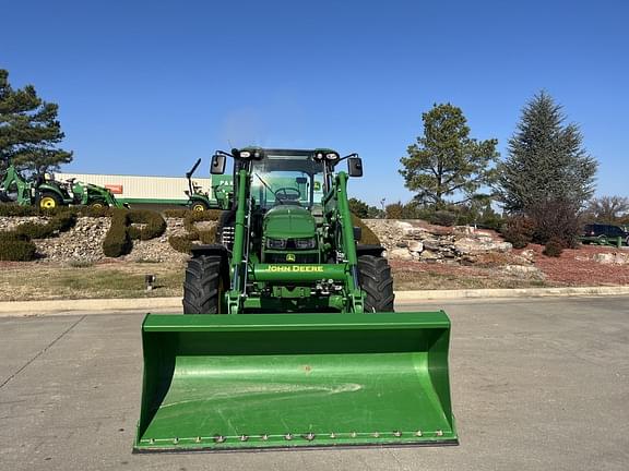 Image of John Deere 5115M equipment image 4